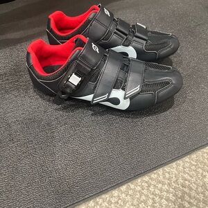 Peloton Size 41 Clip in Bike Shoes